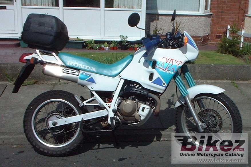 Big nymous user. nx 250 picture and wallpaper from Bikez.com